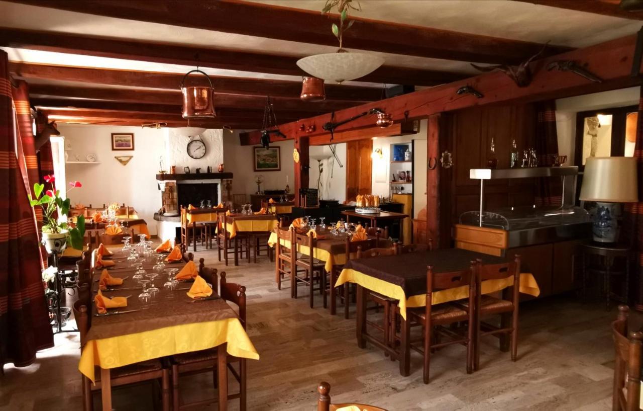 Auberge Lou Jas Soleilhas Exterior photo