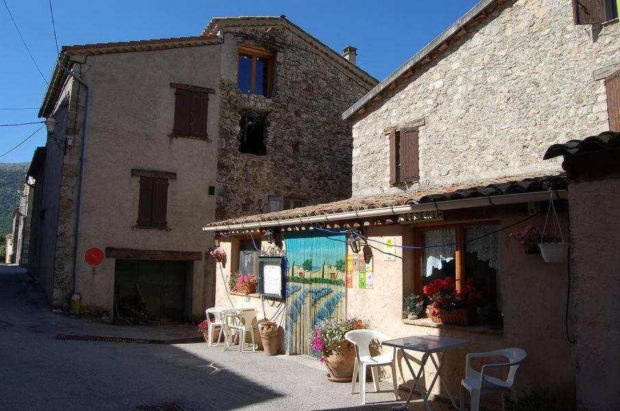 Auberge Lou Jas Soleilhas Exterior photo